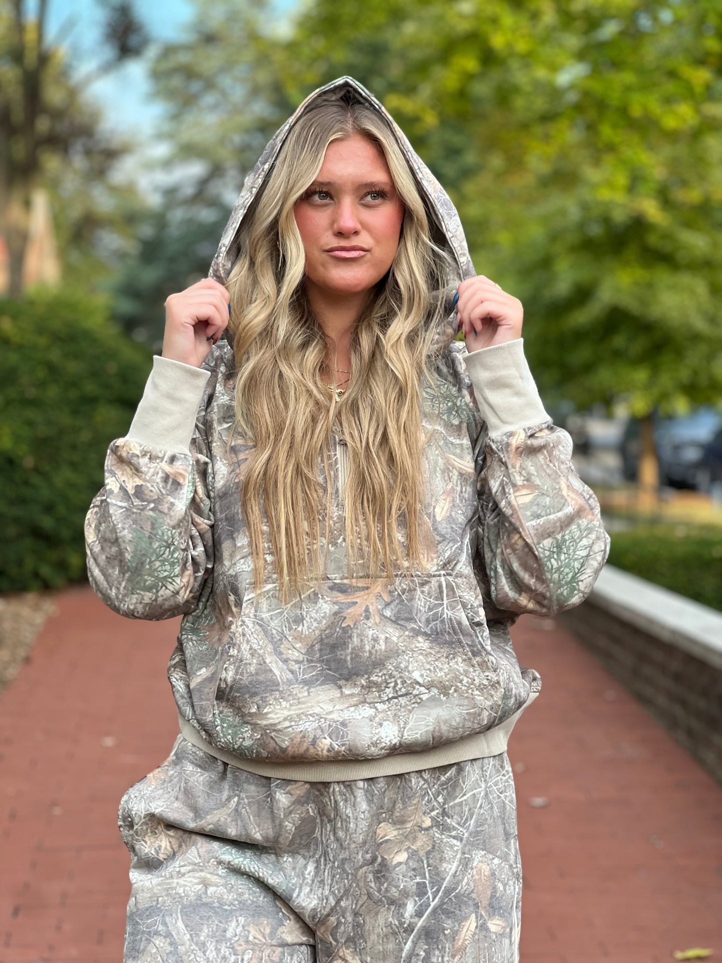 Camo easy does it pullover with hood