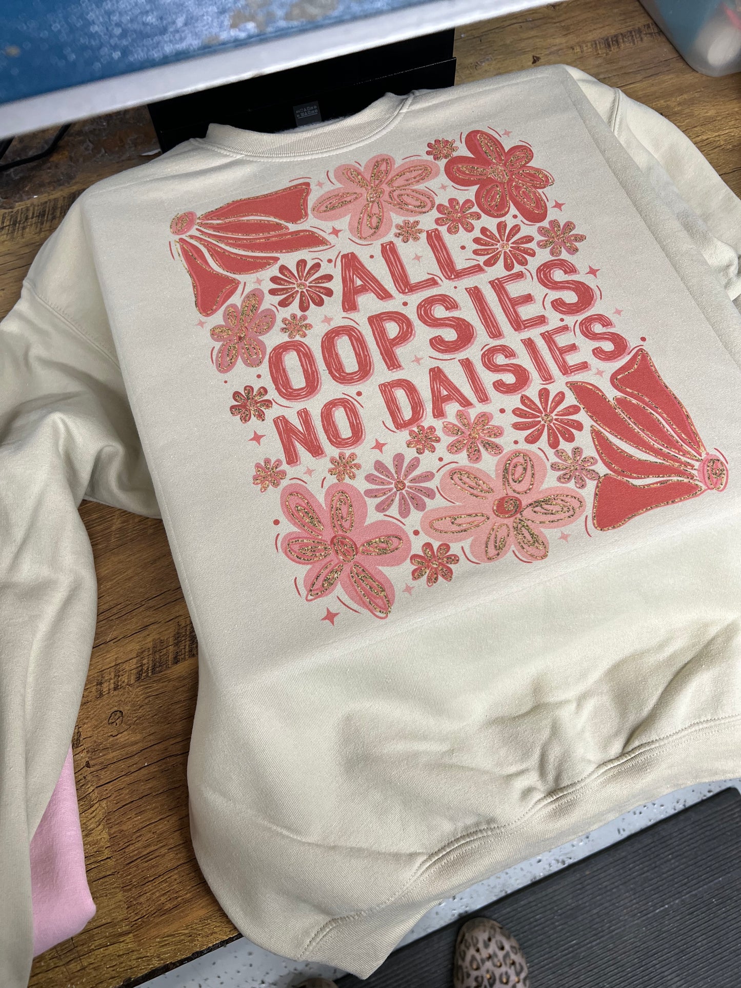 Oppsies no daisies crew/tee