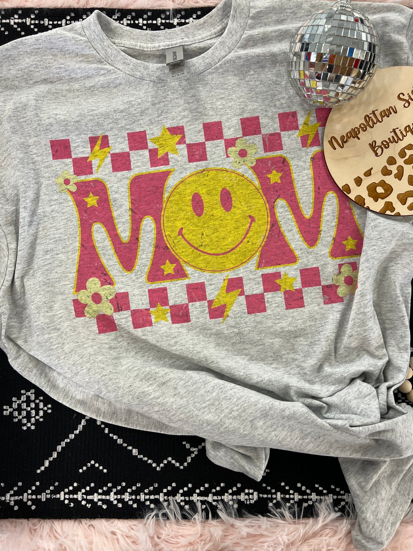 mom tee