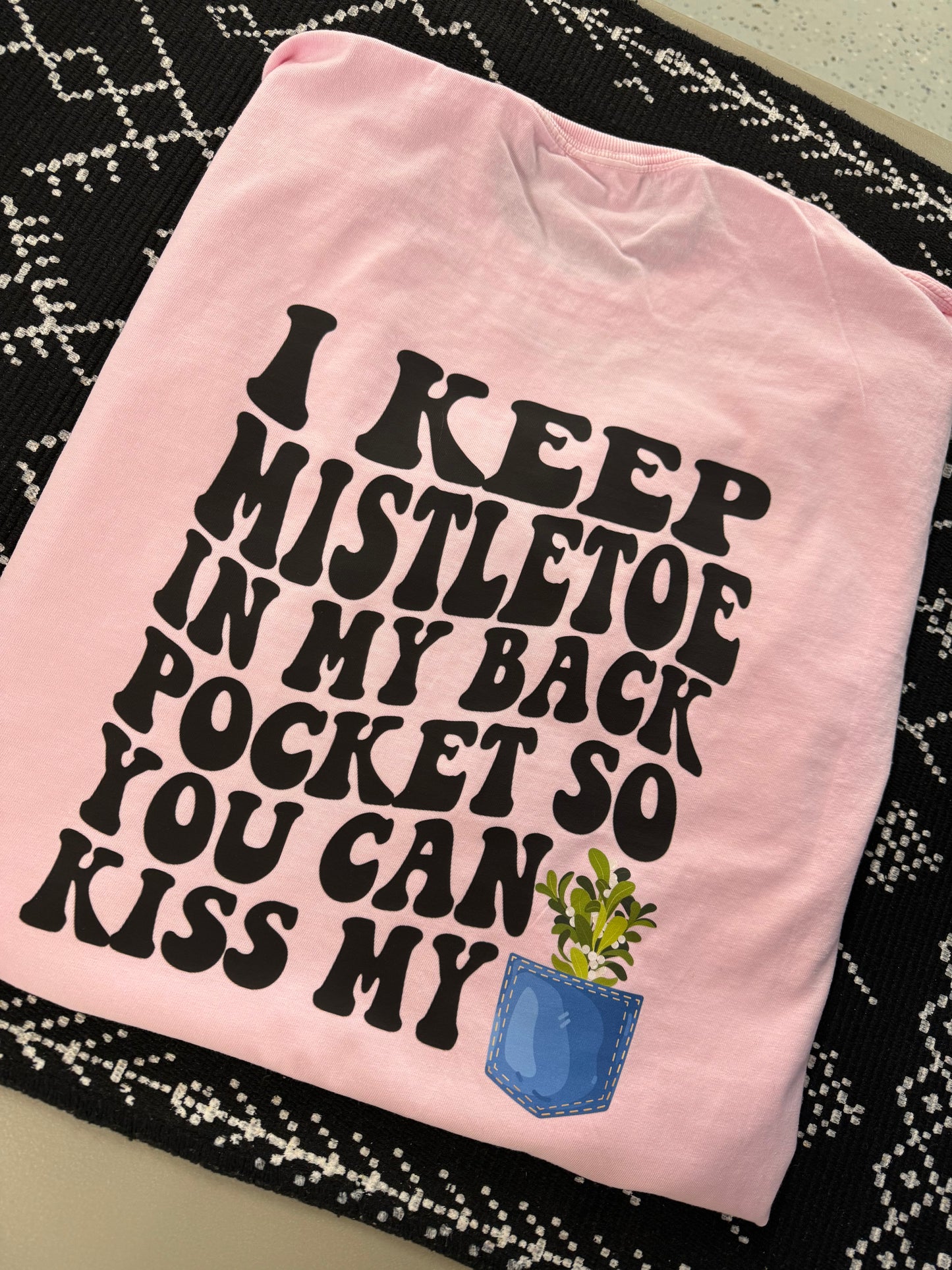 Mistletoe tee