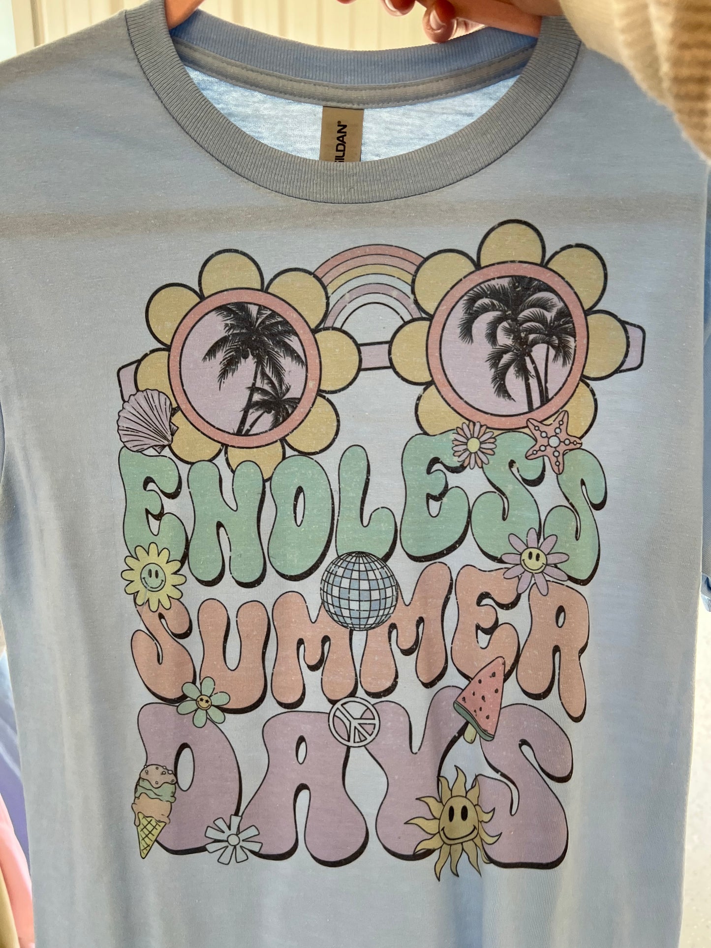 Endless summer days tee