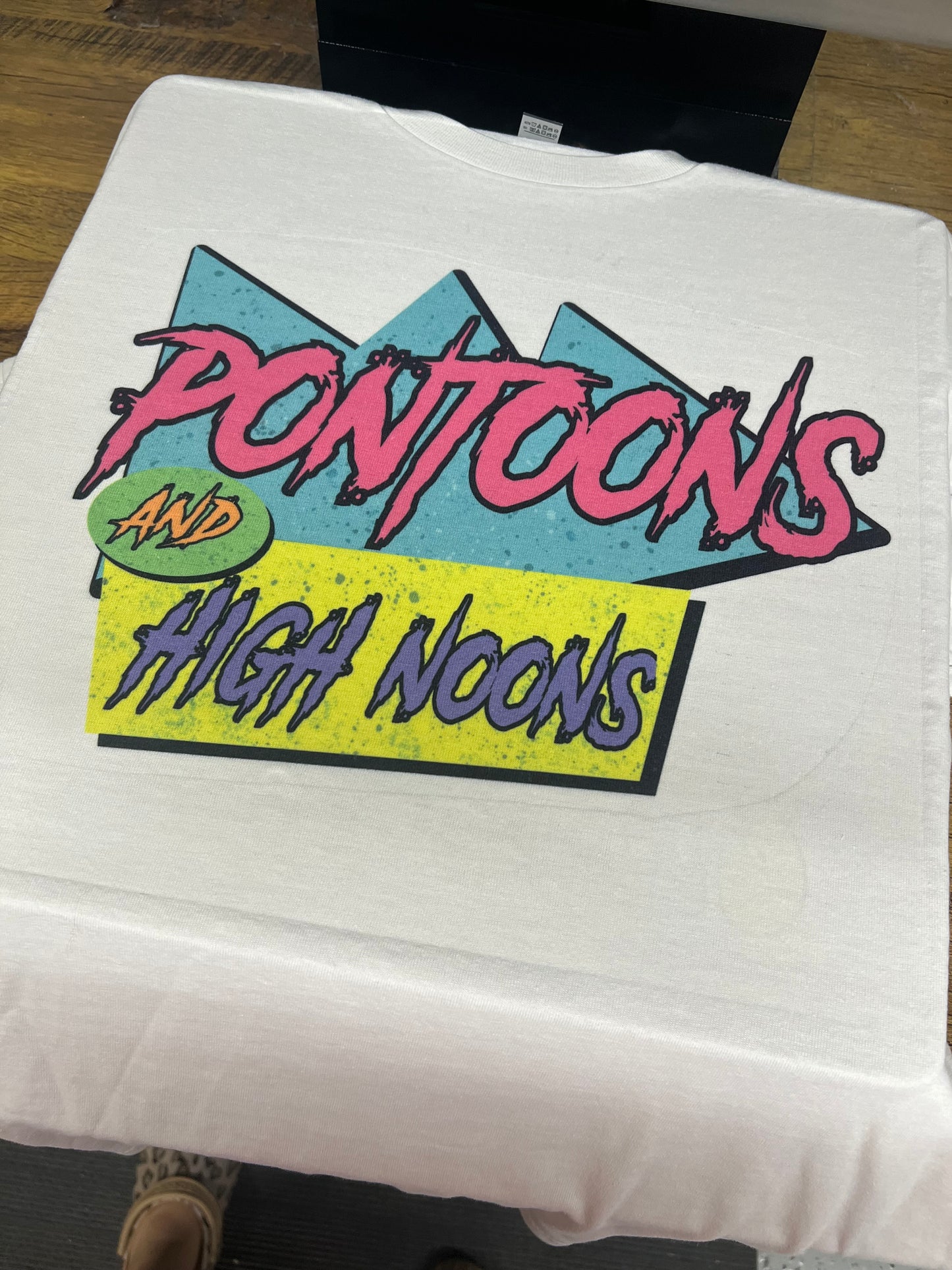 Pontoons tee