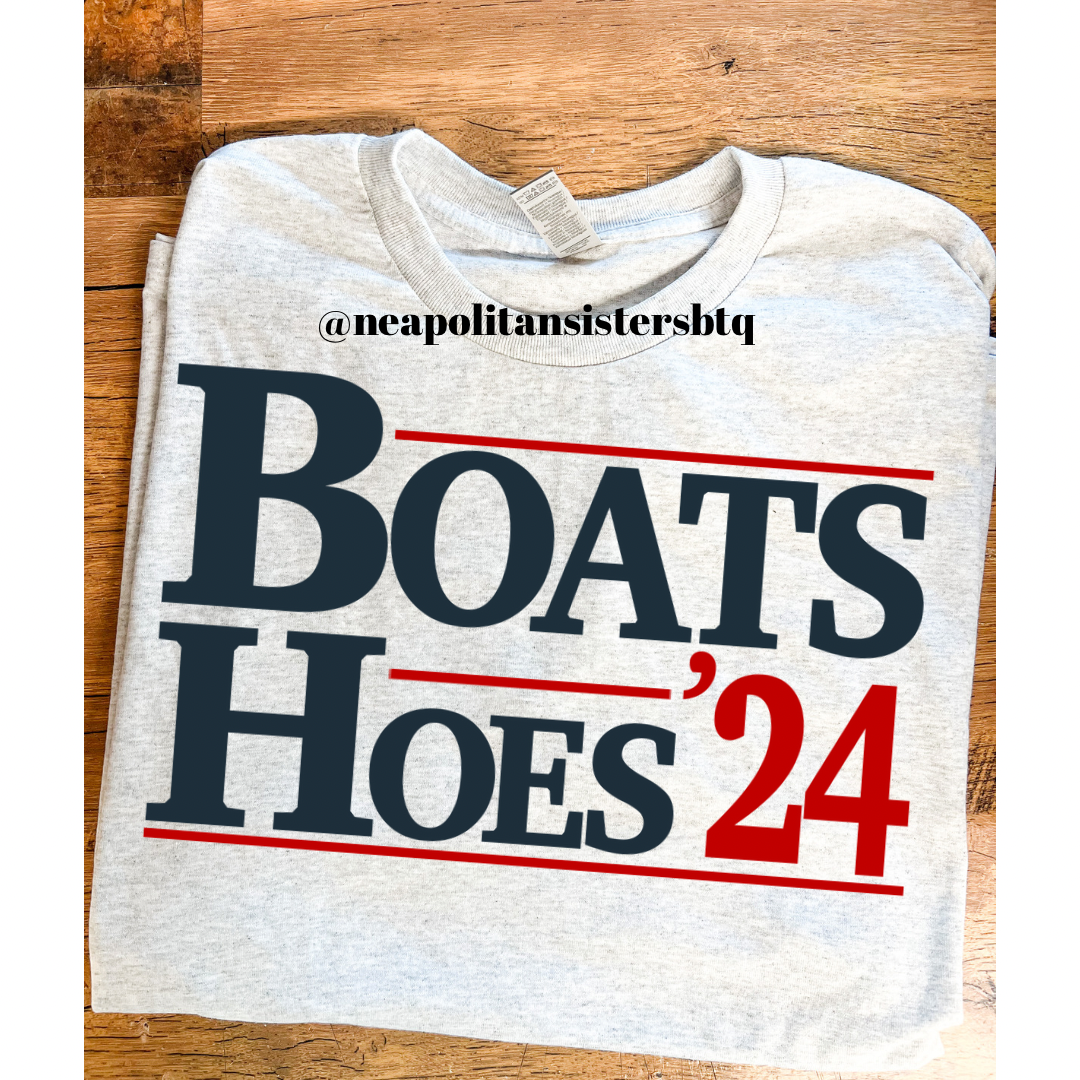 boats N hoes tee
