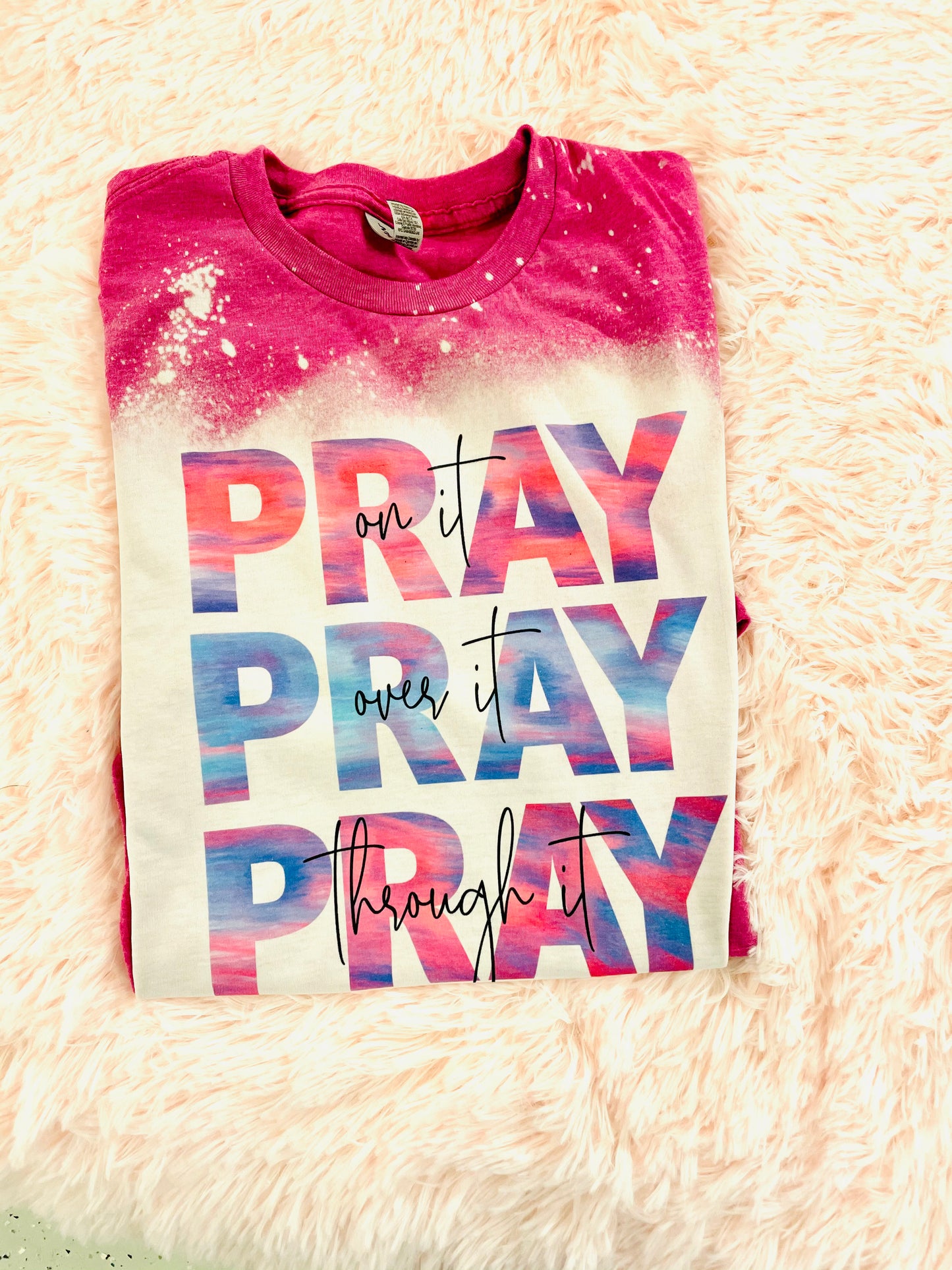 pray x3 tee